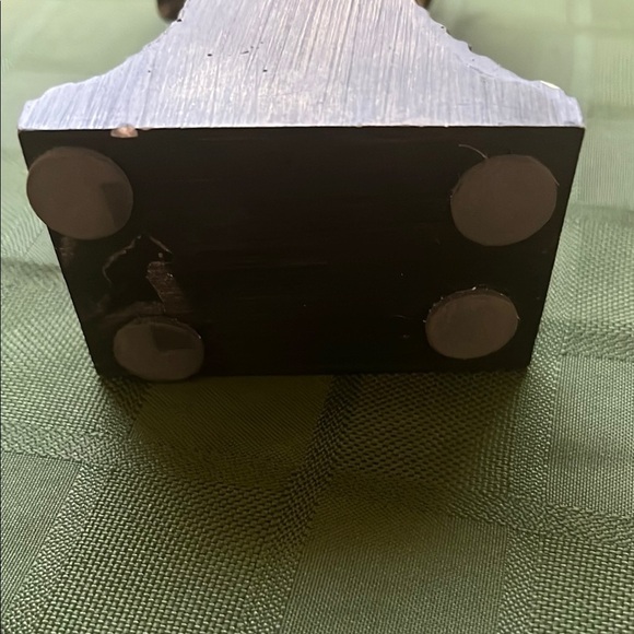 Gold and Black Artichoke Bookends - Picture 7 of 7